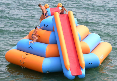 Pyramide-Wasserspielgerät - Vector Inflatables - für Wassersportzentrum / aufblasbar / schwimmend