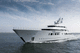 Megayacht für Kreuzfahrten / klassisch / Raised Pilothouse / Stahl