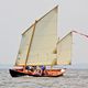 traditionelles offenes- Segel und Ruderboot / Sloop
