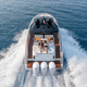 Express-Cruiser / Außenborder / dreimotorig / Softtop / Charter