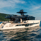 Motoryacht für Kreuzfahrten / Flybridge / V-Drive / 4 Kabinen