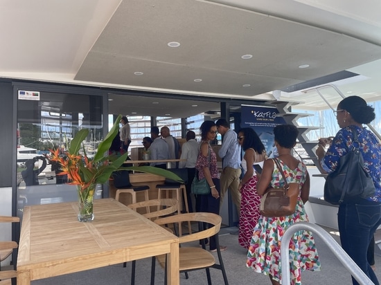 KAYFLÔ WEIHT SEIN ERSTES STAY-Ô HAUSBOOT IN MARTINIQUE EIN