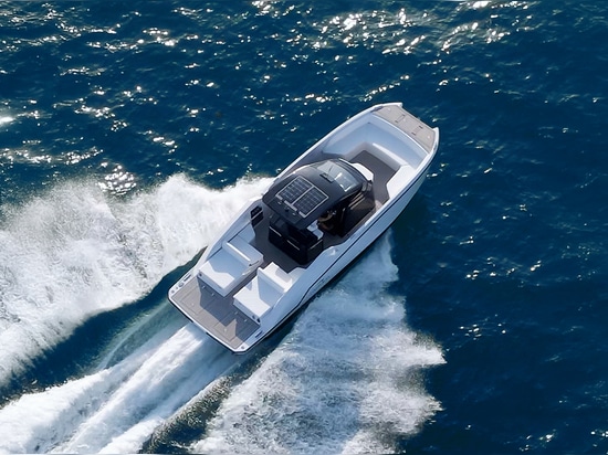 Aurea 30 Motor-Katamaran