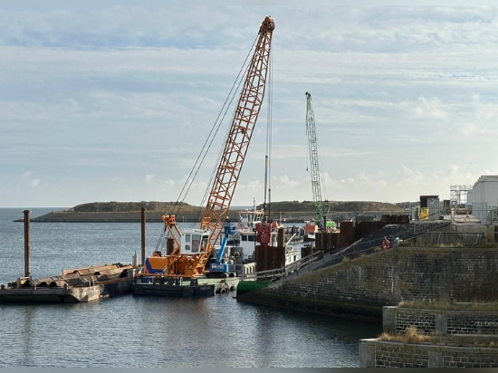 Präzises Schneiden beim Afsluitdijk-Projekt in den Niederlanden