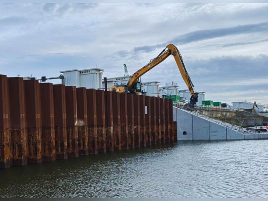 Präzises Schneiden beim Afsluitdijk-Projekt in den Niederlanden