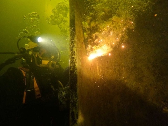 PVL entfernte die Spundwände am Brunsbütteler Seeschleuse umgehend.
