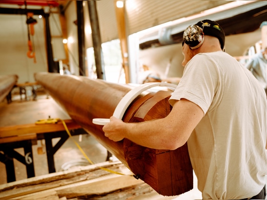 Traditionelle Handwerkskunst: Woodspars restauriert die Takelage der dreimastigen Bark "Le Français"