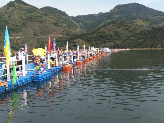 Modulare Schwimmer, maximale Effizienz: Schlüsselfertige Fischereiplattformen