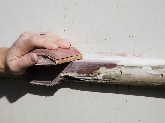 Directeck stellt das WEST SYSTEM®-Reparaturset für holzverrottete Stellen zur Instandsetzung von feuchtigkeitsgeschädigtem Holz vor