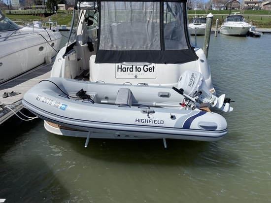 Highfield bietet nun Davit-Systeme von Hurley Marine an