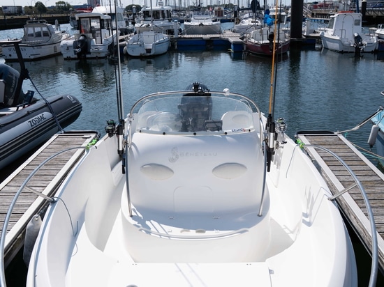 Rüsten Sie Ihr Boot mit SEANOX-Angelausrüstung aus.